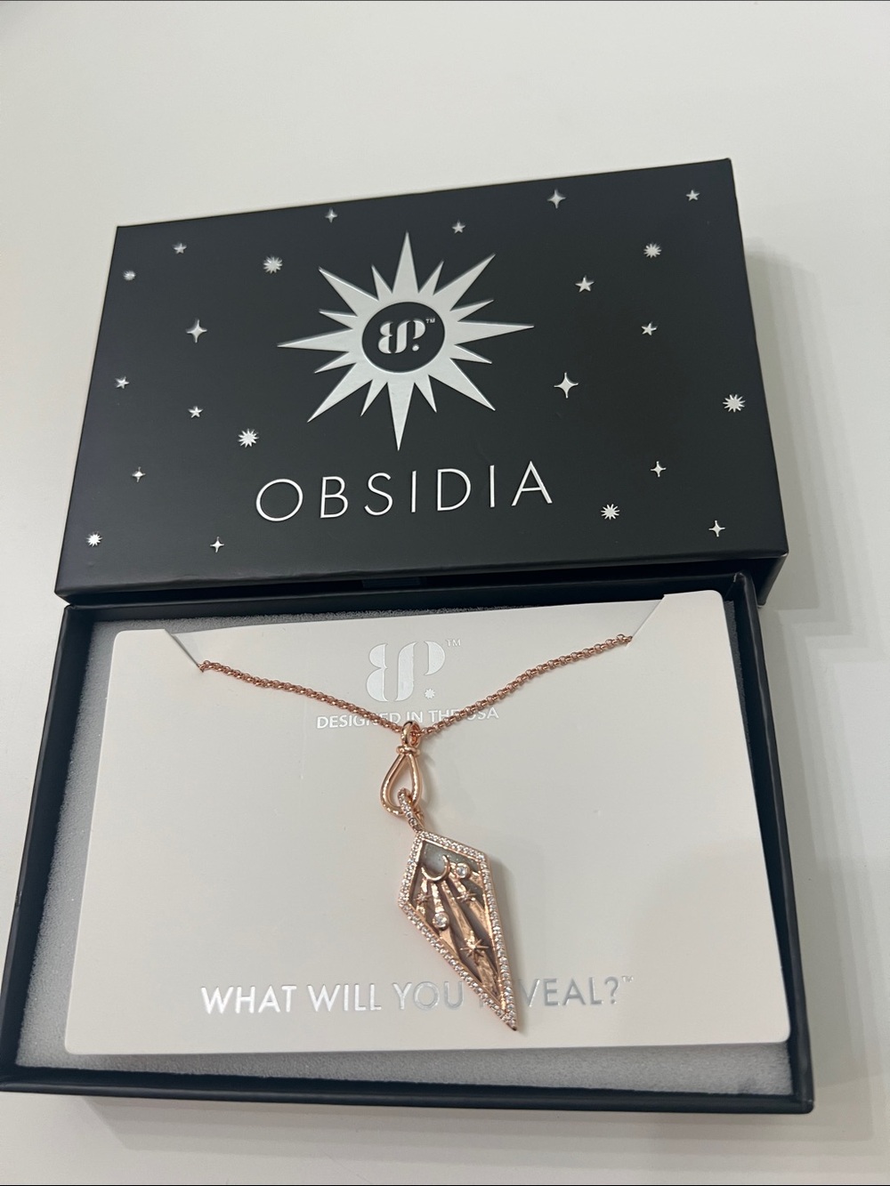 Obsidia Pendant Necklace
